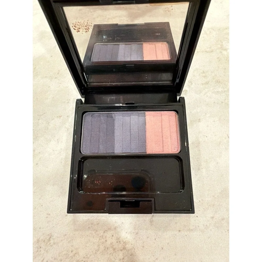 Vintage Charles of the Ritz Perfect Finish Eyecolor Trio Eyeshadow‎ Palette
